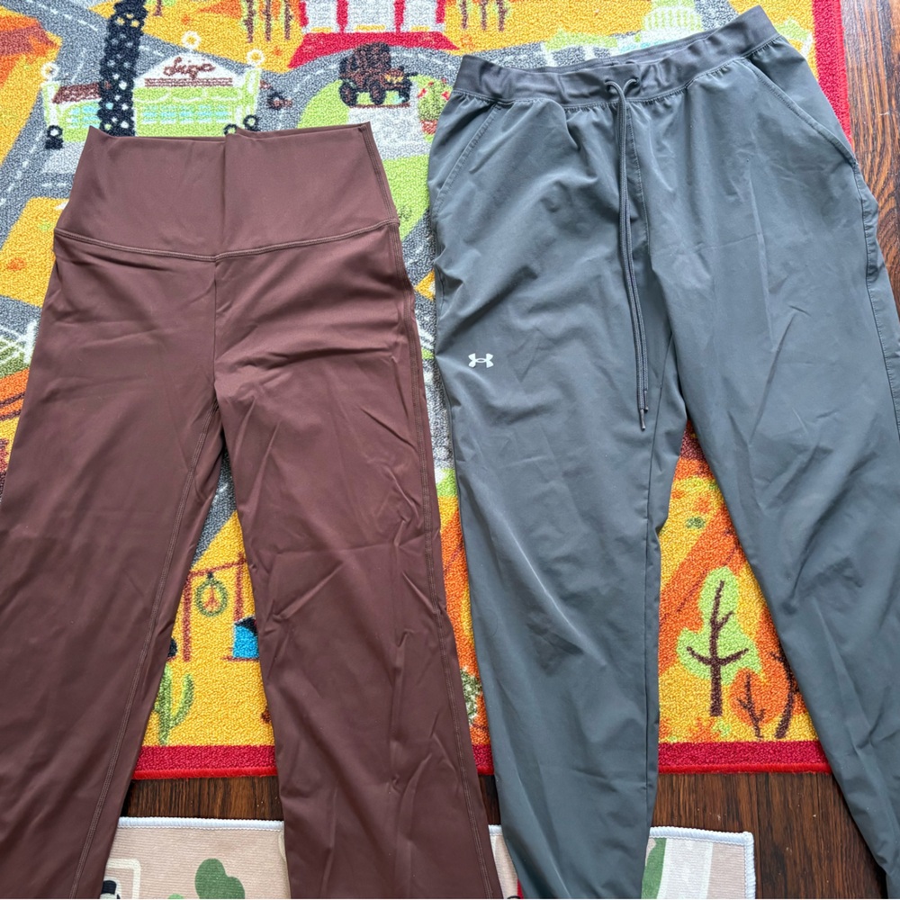 Two pair of women’s workout /active pants - Picture 2 of 7